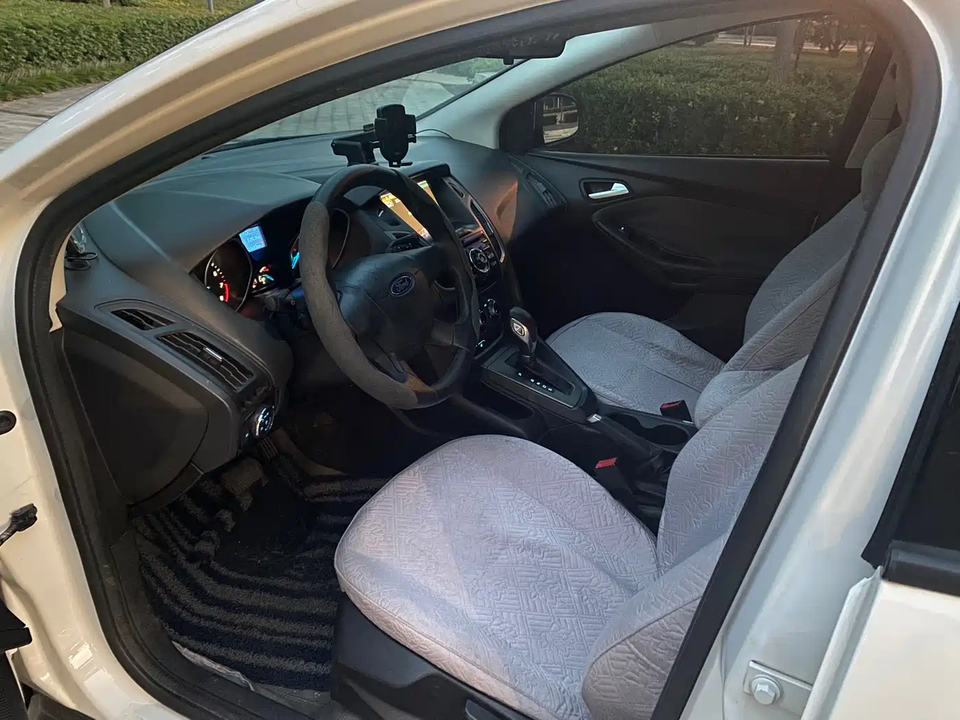 Фото 4 - Ford Focus