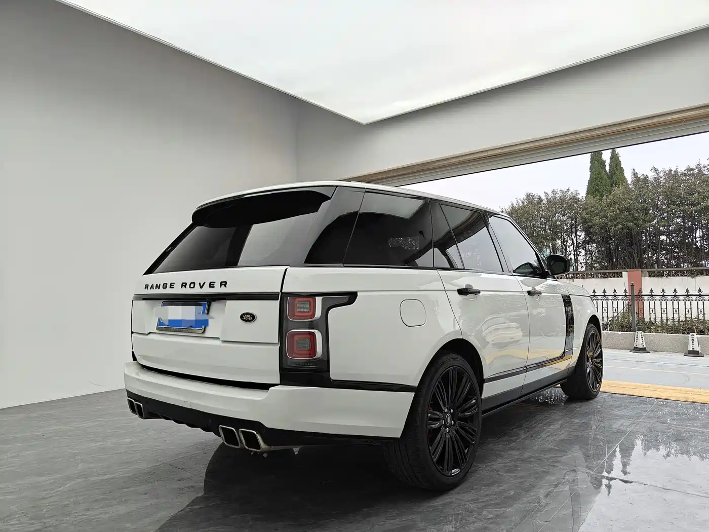 LAND ROVER RANGE ROVER