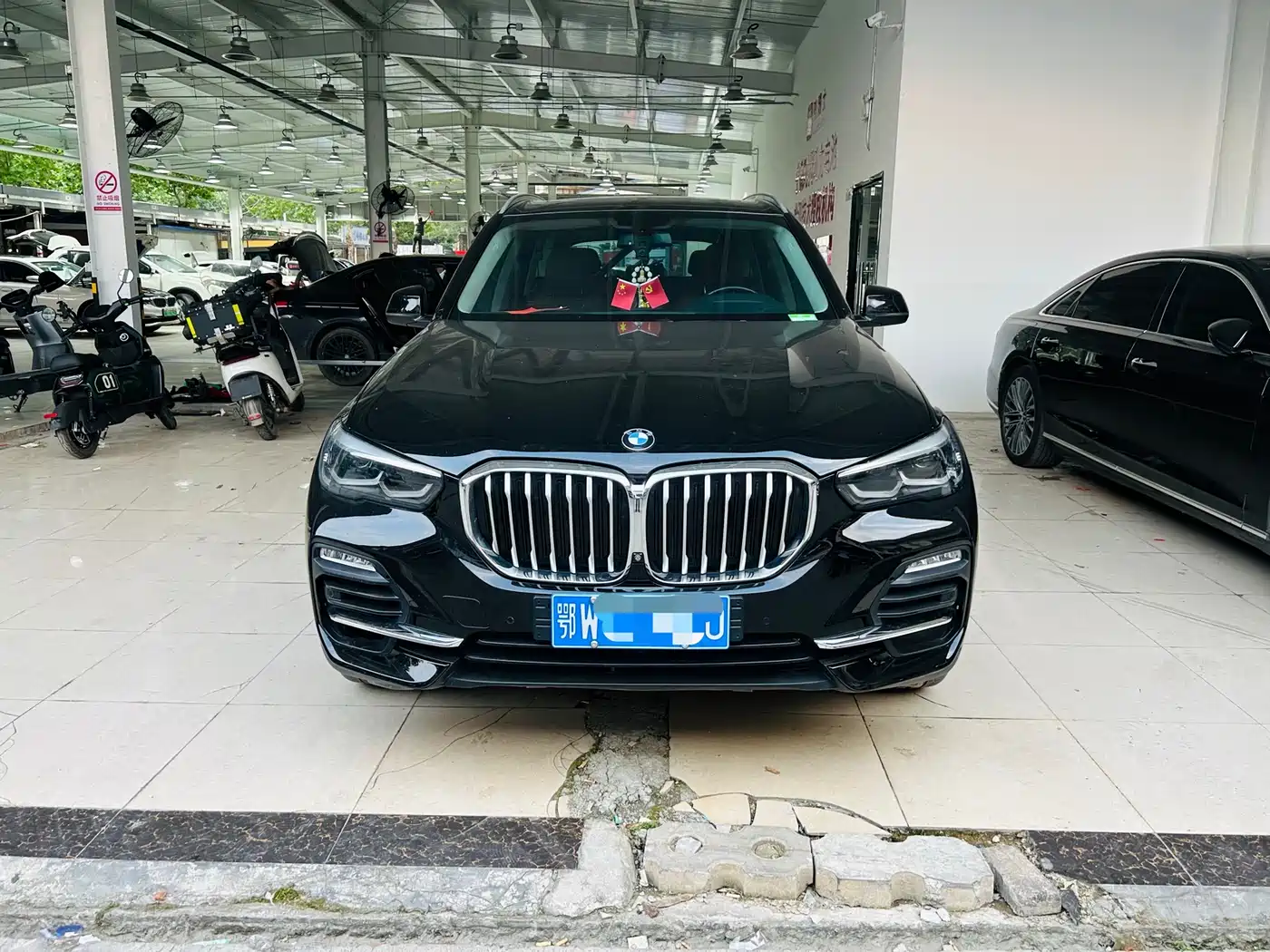 BMW X5 (Import) 2020 xDrive40i M Sport Package фото 2
