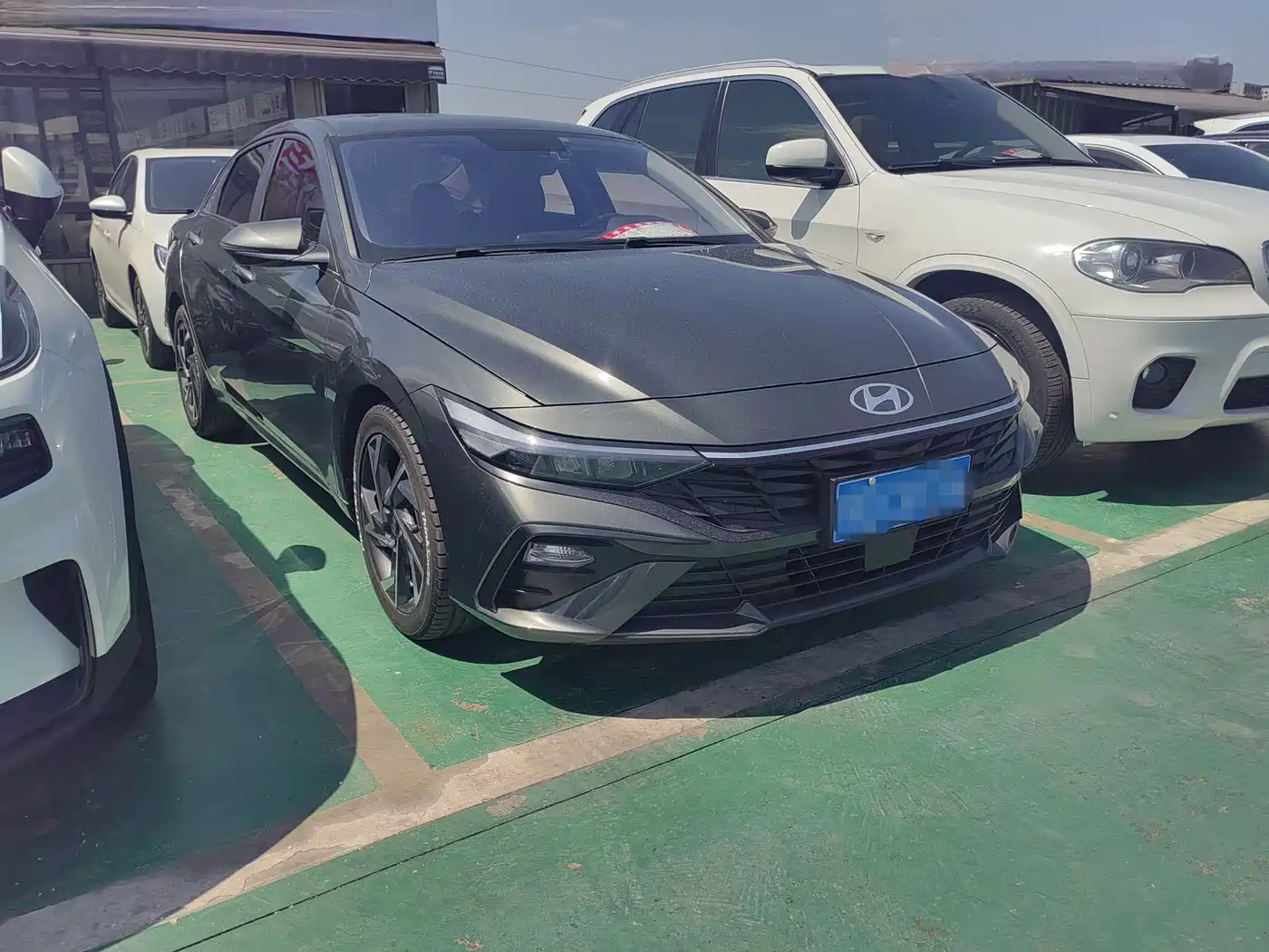 Hyundai Elantra 2023 1.5L CVT GLX Elite Edition фото 3