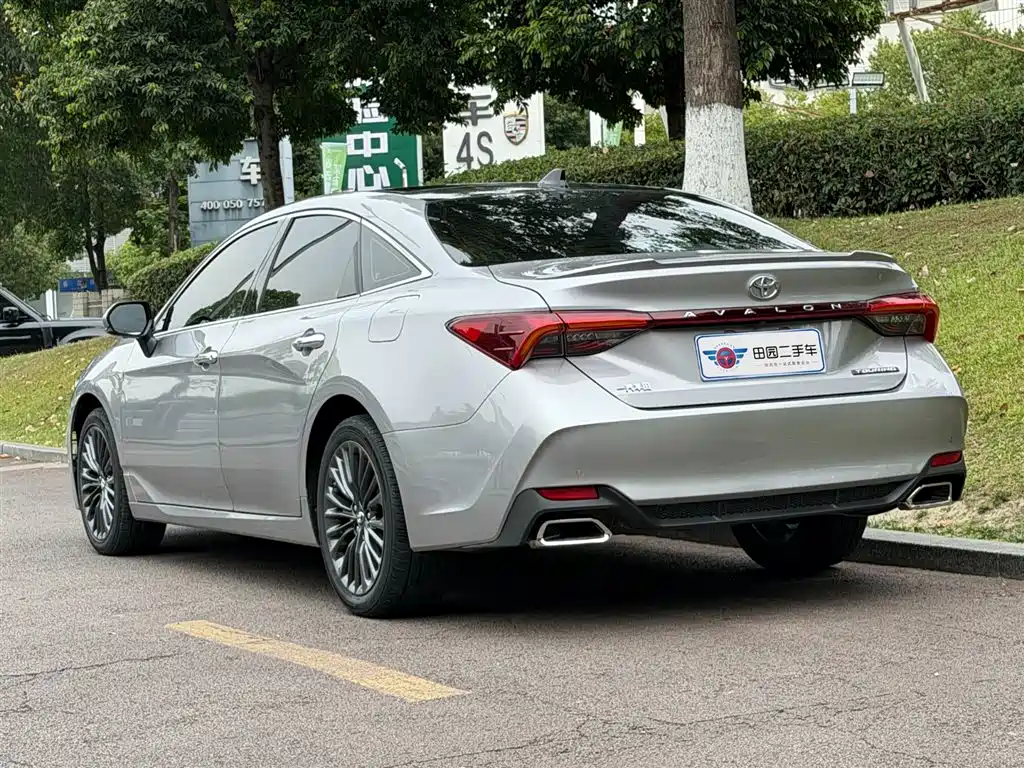 Toyota Avalon 2019 2.5L Touring Premium Edition China VI фото 4