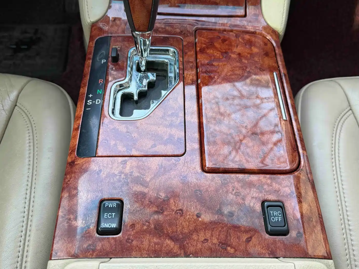 Toyota Crown 2005 Model 3.0L Royal Saloon фото 12