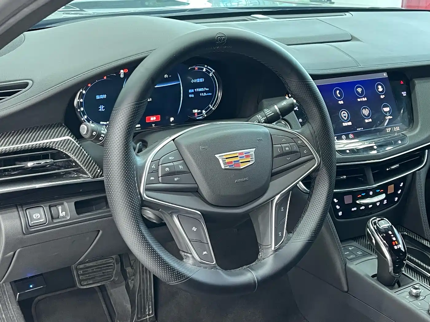 CADILLAC CT6