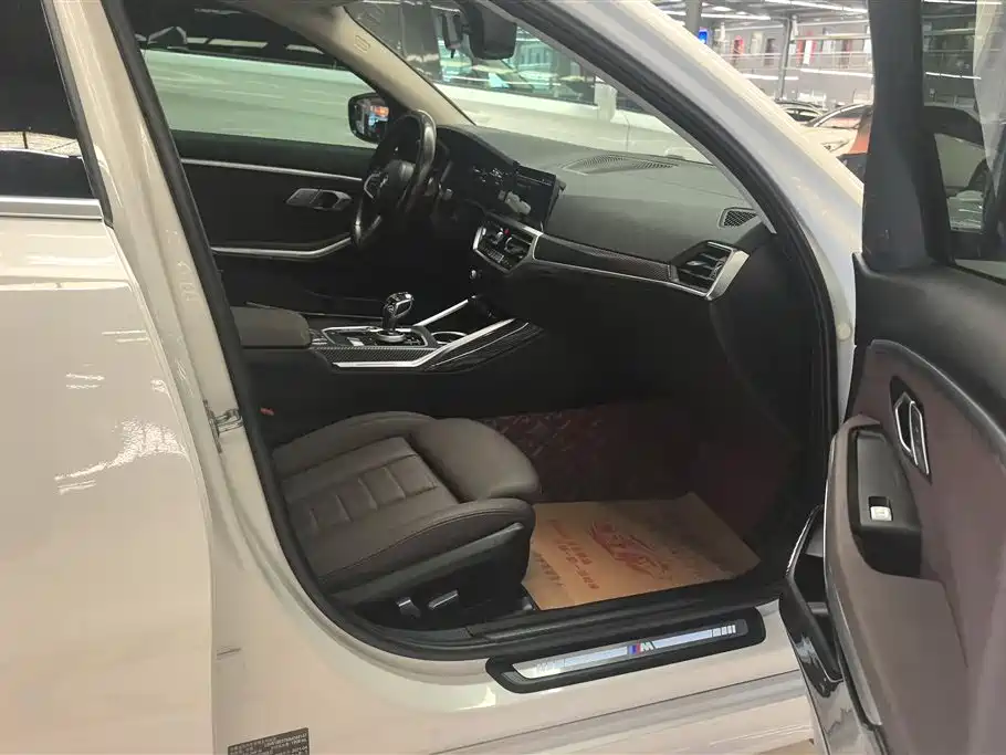 BMW 3 Series 2021 Second Facelift 320Li M Sport Package фото 8