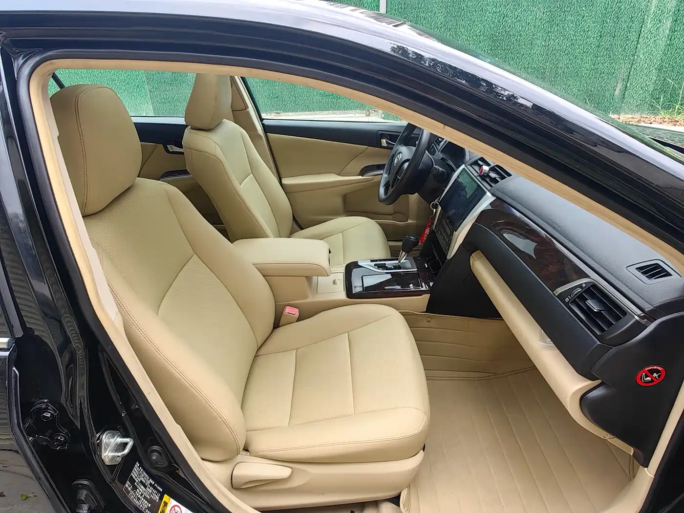 Toyota Camry 2015 2.0E Elite Edition фото 10