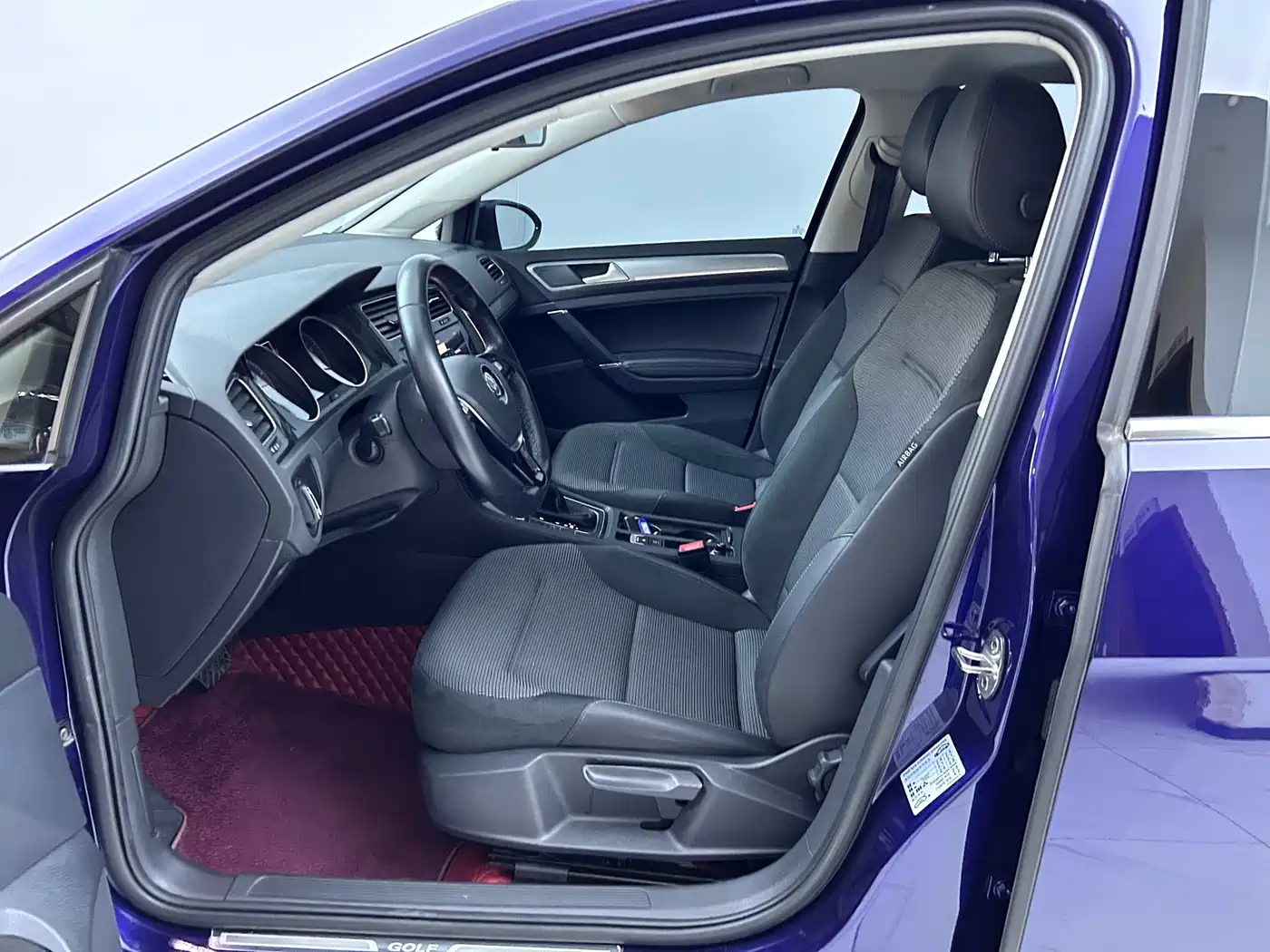 Volkswagen Golf 2020 Beloved Edition 280TSI DSG Comfort фото 8