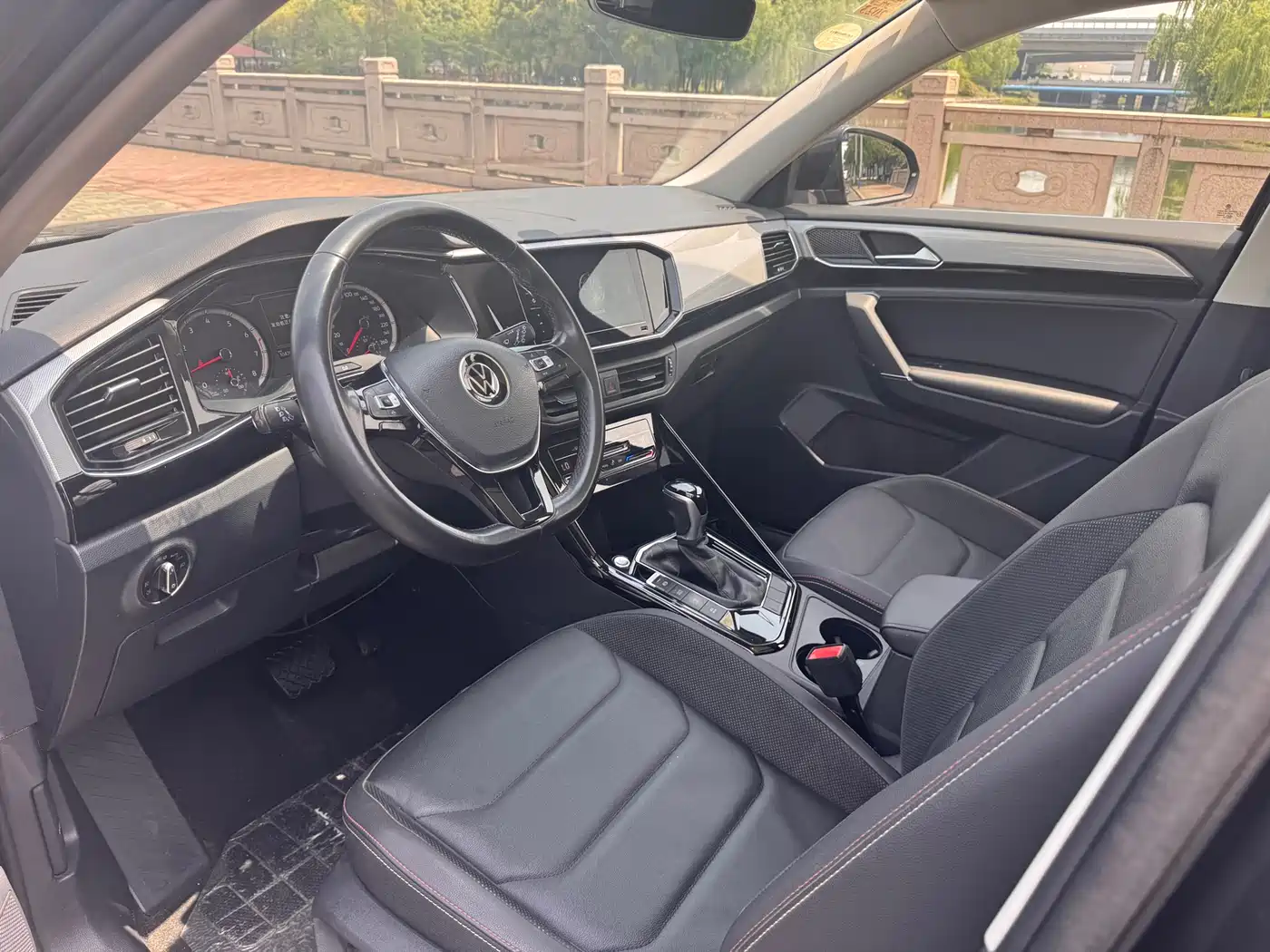 Volkswagen Tayron 2020 330TSI 2WD Luxury Smart Edition фото 4