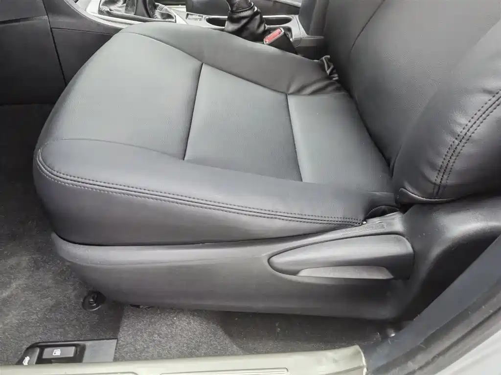 Toyota Corolla 2017 1.2T Manual GL фото 20