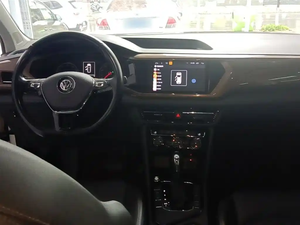 Volkswagen Tharu 2019 280TSI 2WD Comfort Edition China VI фото 10