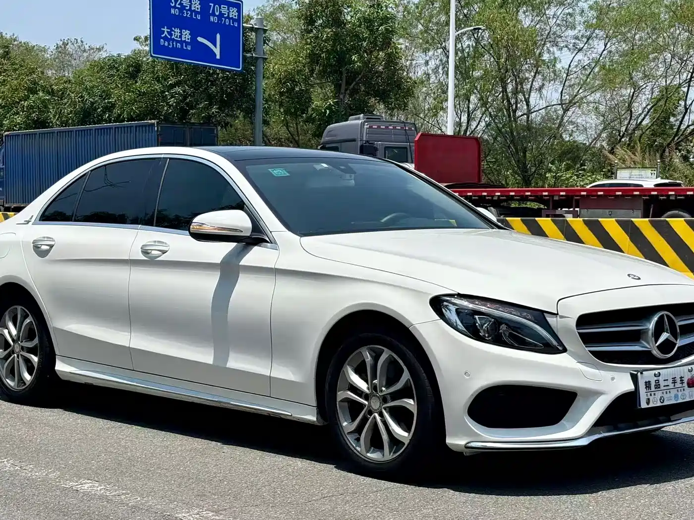 Mercedes-Benz C-Class 2015 Facelift C 200 L Sport фото 3