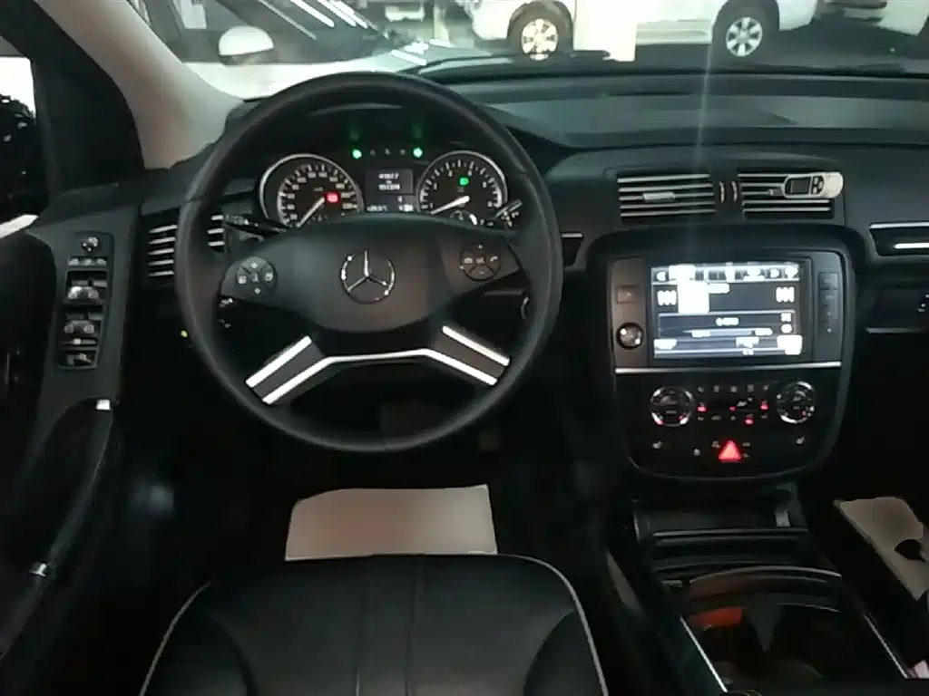 Mercedes-Benz R-Class 2015 R 320 4MATIC Luxury фото 11