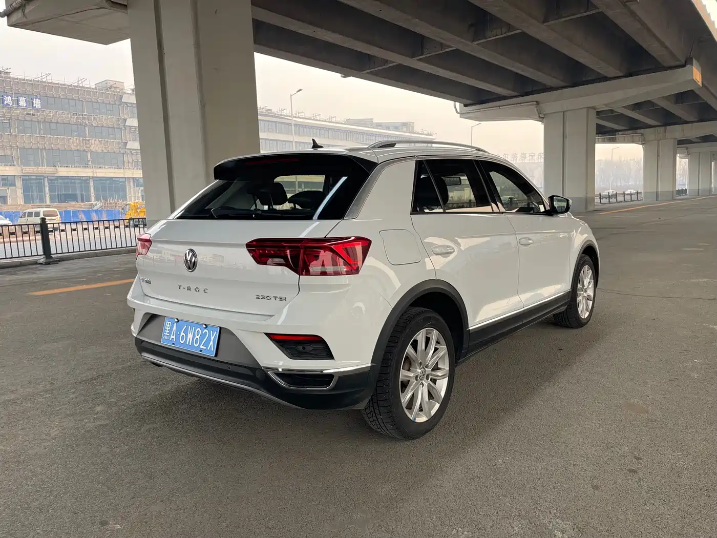 Volkswagen T-ROC 2020 230TSI DSG 2WD Progressive фото 6