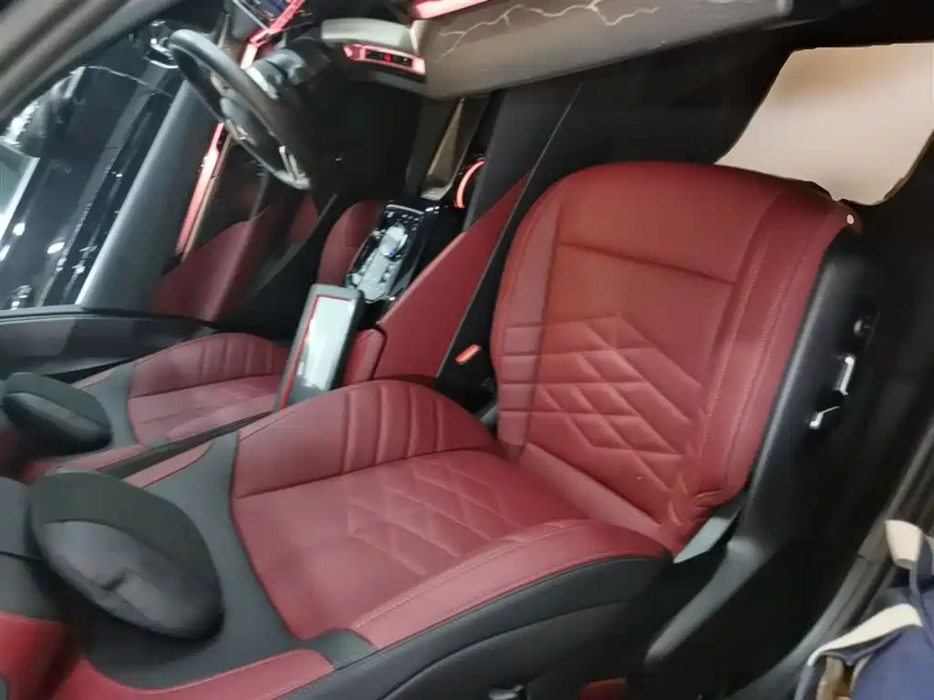 BMW 5 Series 2025 530Li Premium M Sport Package фото 25