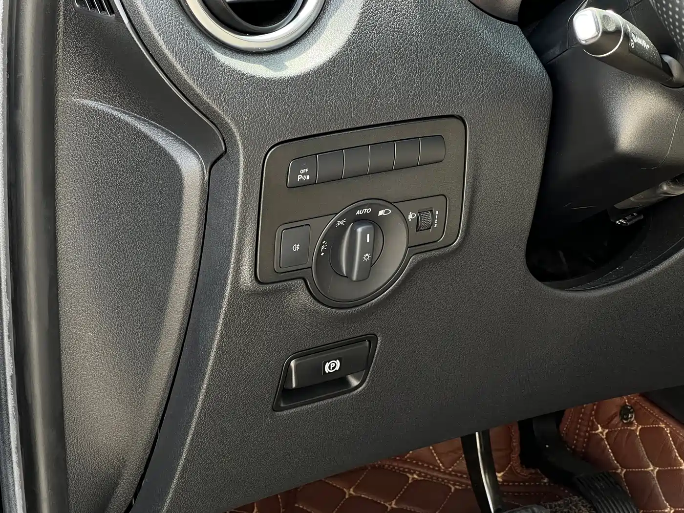 Mercedes-Benz Vito 2016 2.0T Business Edition фото 24