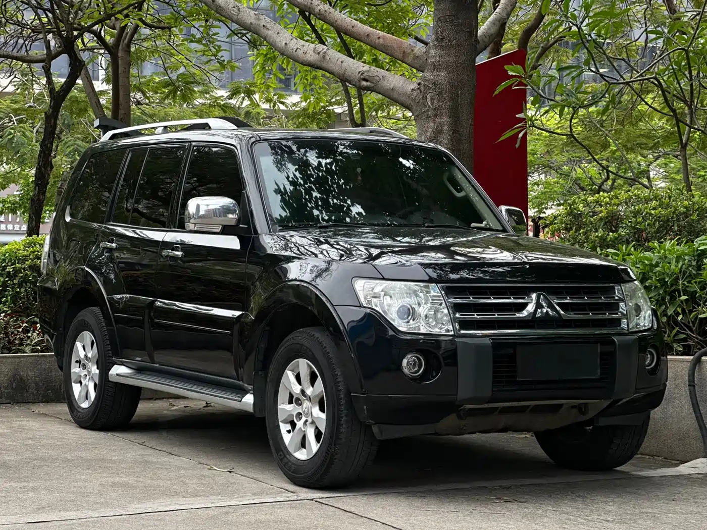 Mitsubishi Pajero (Import) фото 4