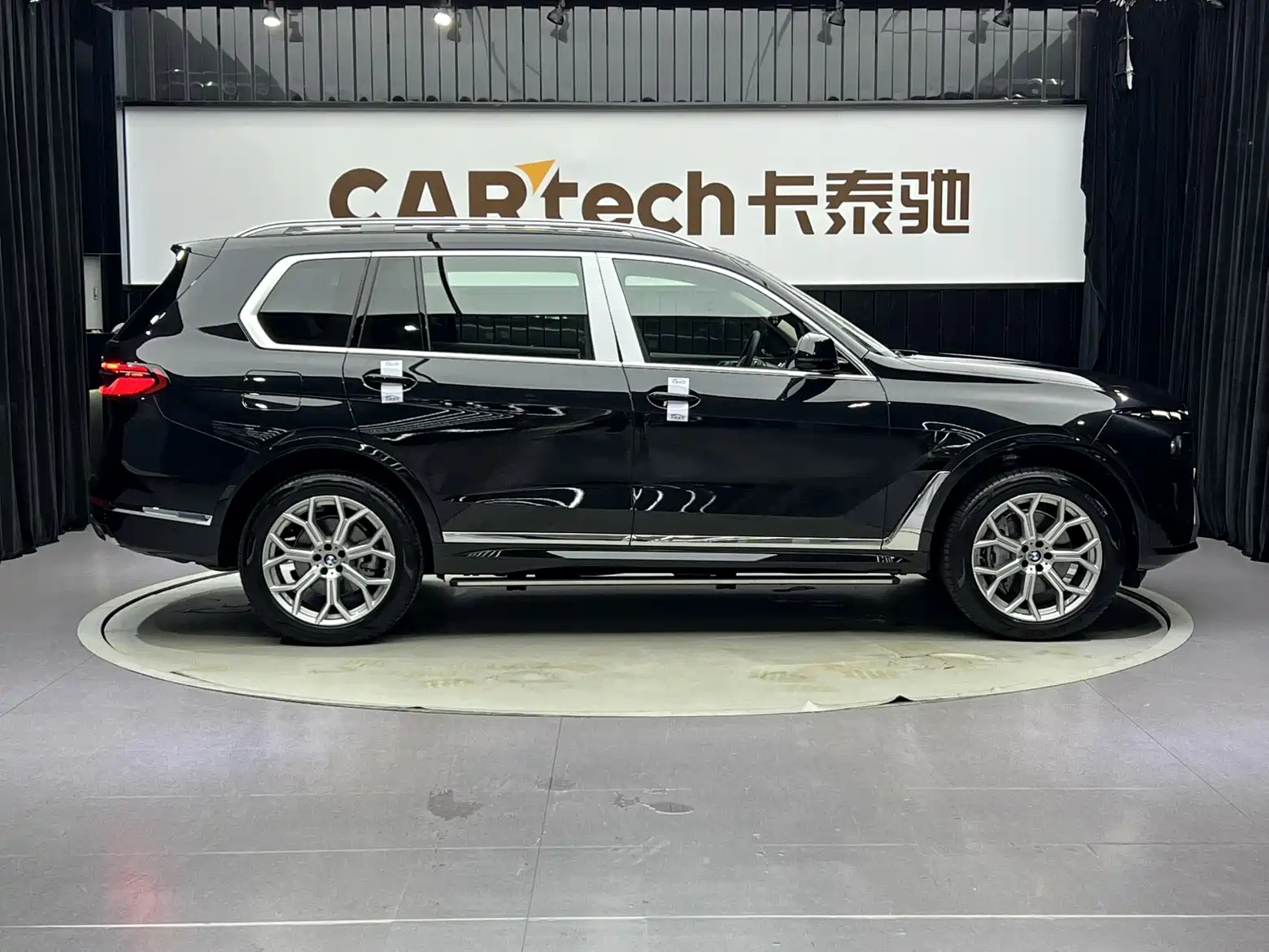Фото 3 - BMW X7
