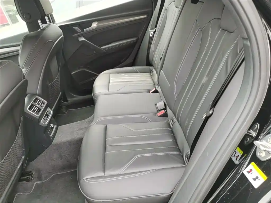 Audi Q5L 2024 Model 45 TFSI Luxury Dynamic фото 24