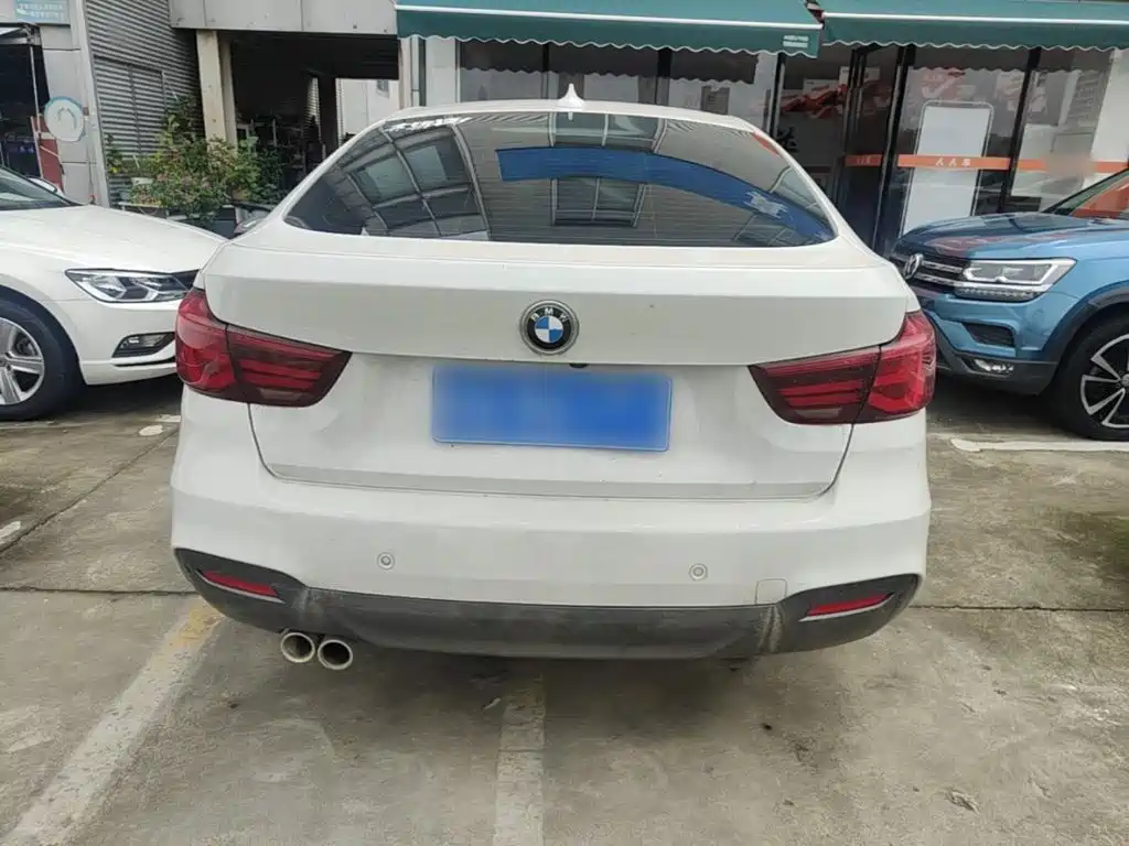 BMW 3 Series GT 2021 2020 320i M Sport Package