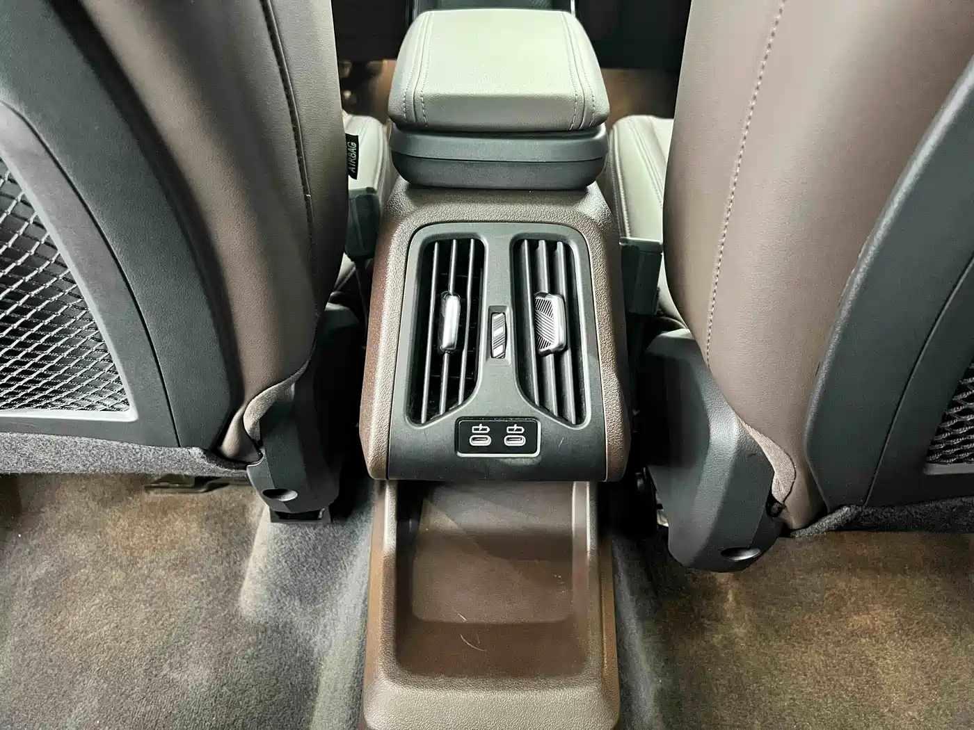 BMW X1 2023 sDrive20Li X Design Package фото 18