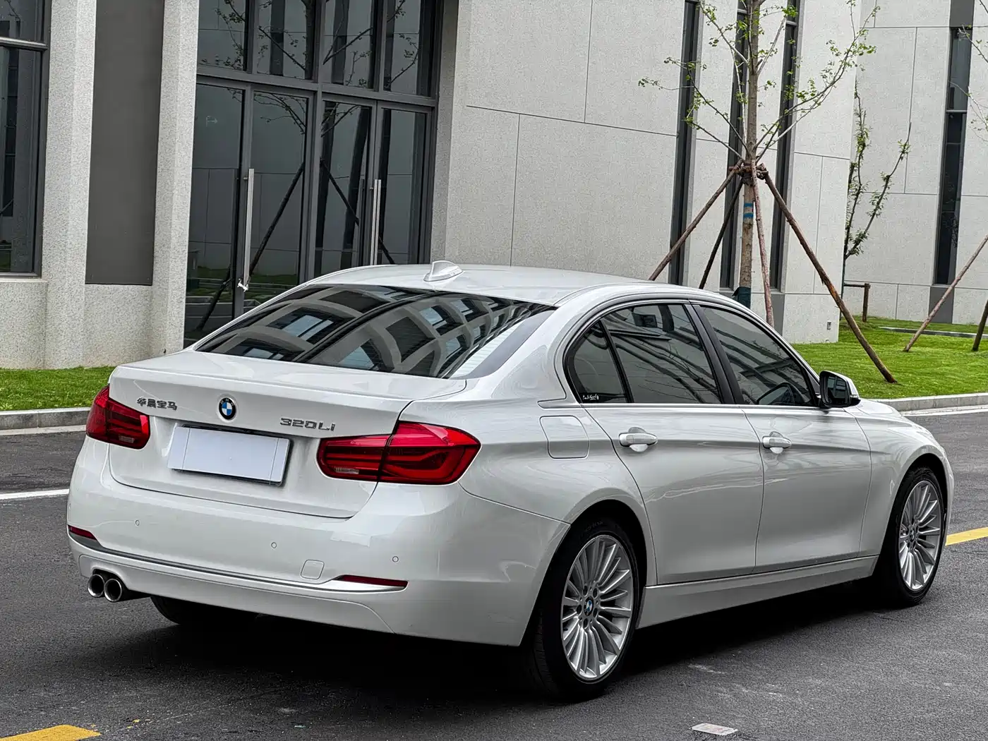 BMW 3 Series 2018 320Li Fashion Style фото 17