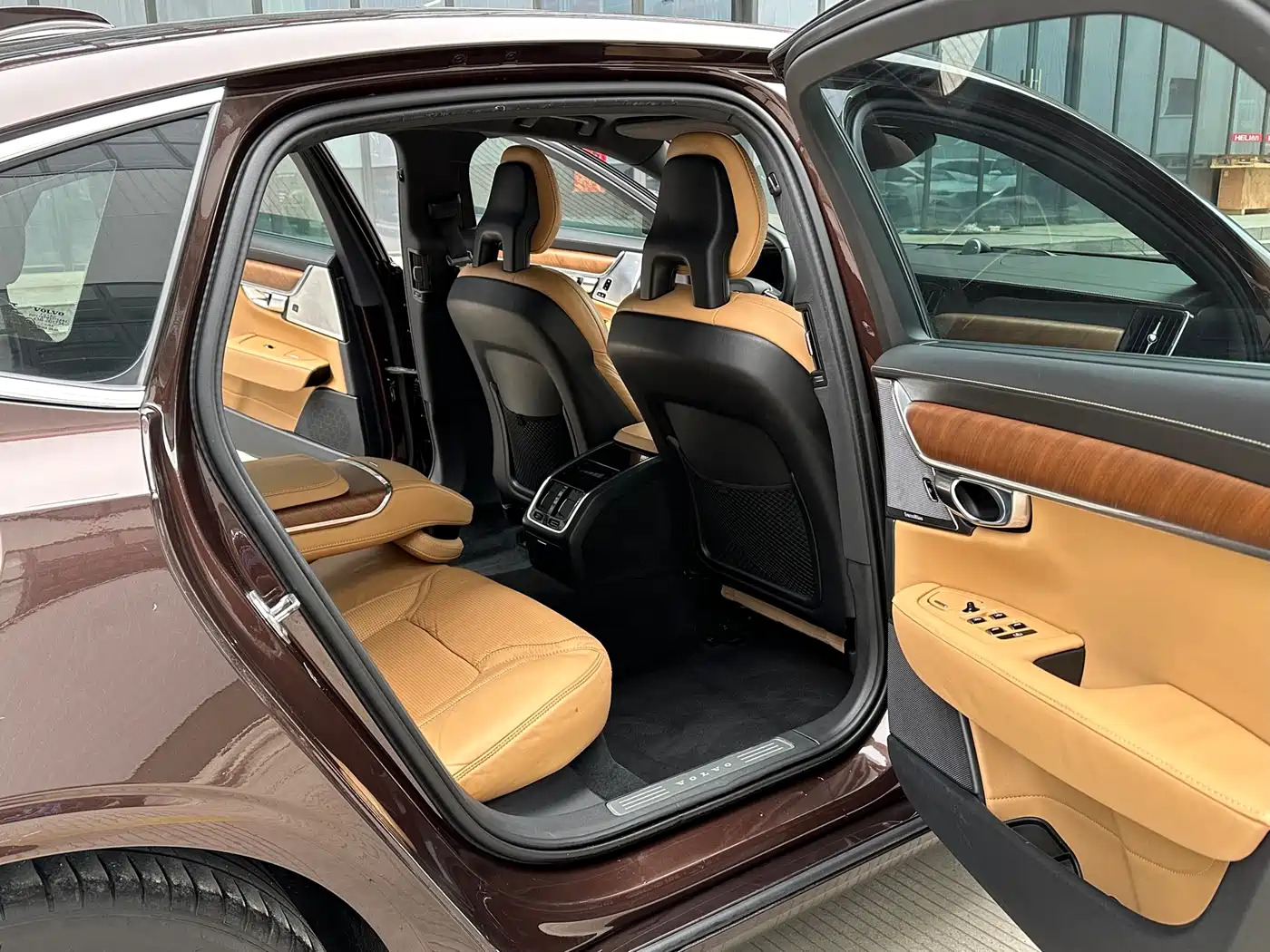 Photo 17 - Volvo S90