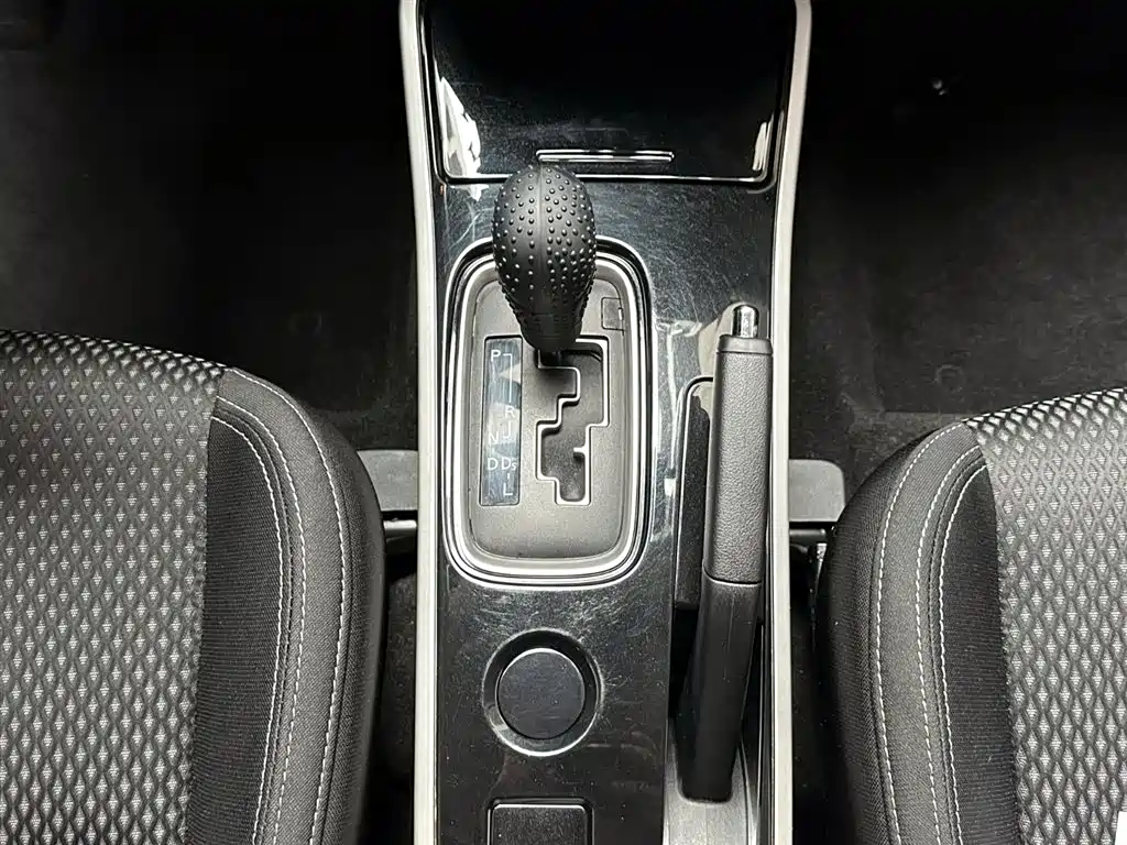 Mitsubishi Outlander 2021 2.0L 2WD Smooth Ride Version 5-Seater фото 15