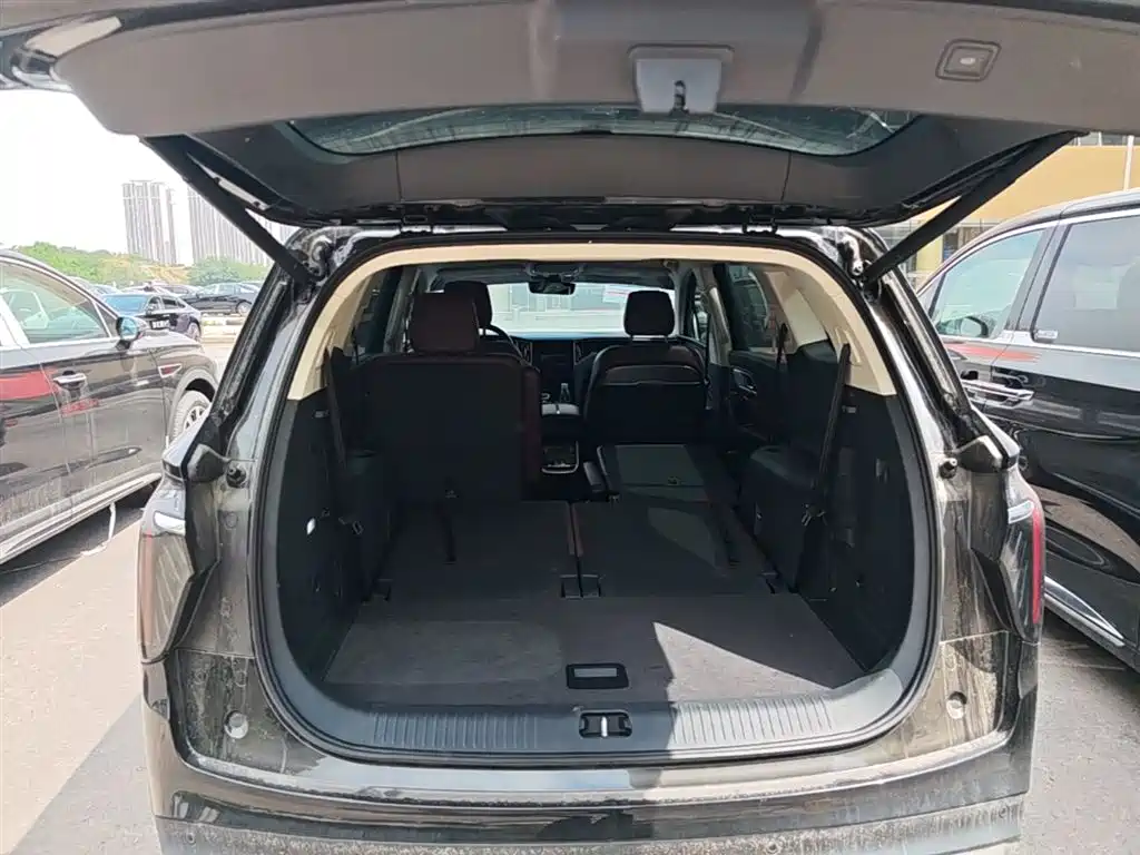 Hongqi HS7 PHEV 2024 2.0T PHEV 4WD Flagship Edition 6-seater фото 19