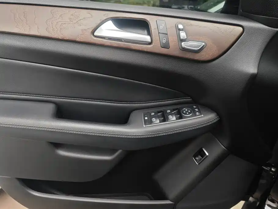 Mercedes-Benz GLE 2017 GLE 320 4MATIC Dynamic фото 7