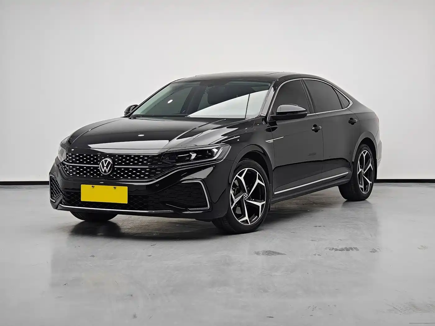 Volkswagen Passat 2024 Model 380TSI Starlight Elite