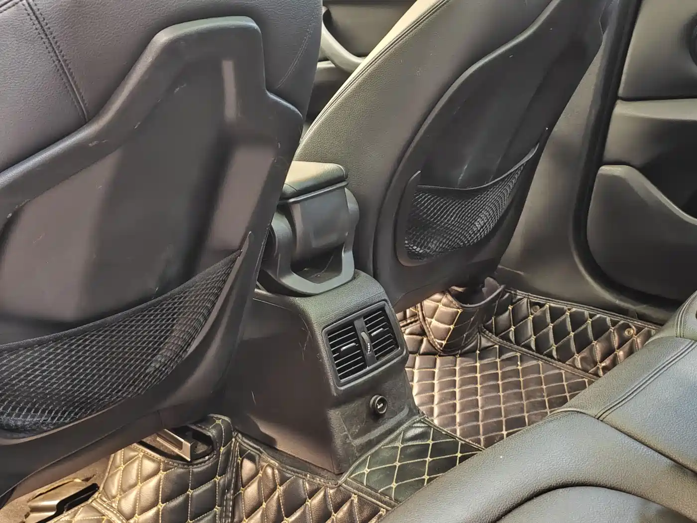 BMW X1 2018 sDrive18Li Fashion Model фото 24
