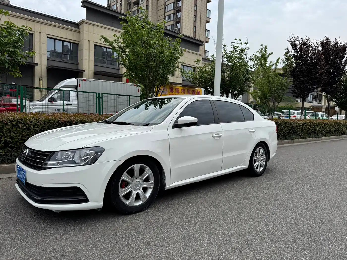 Volkswagen Lavida 2017 1.6L Automatic Trend Edition фото 8