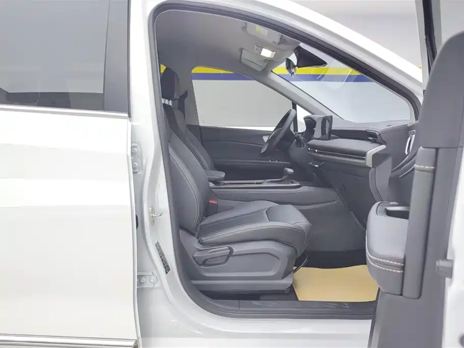 WULING AUTOMOBILE WULING JIACHEN