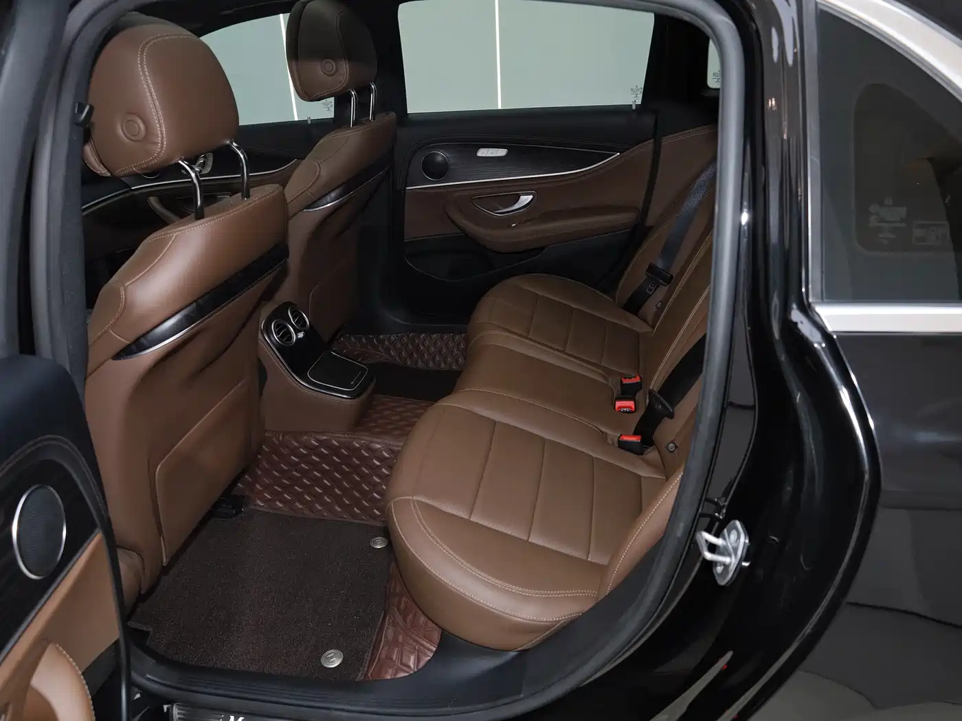 Mercedes-Benz E-Class 2021 Facelift E 300 L Sport Fashion фото 25
