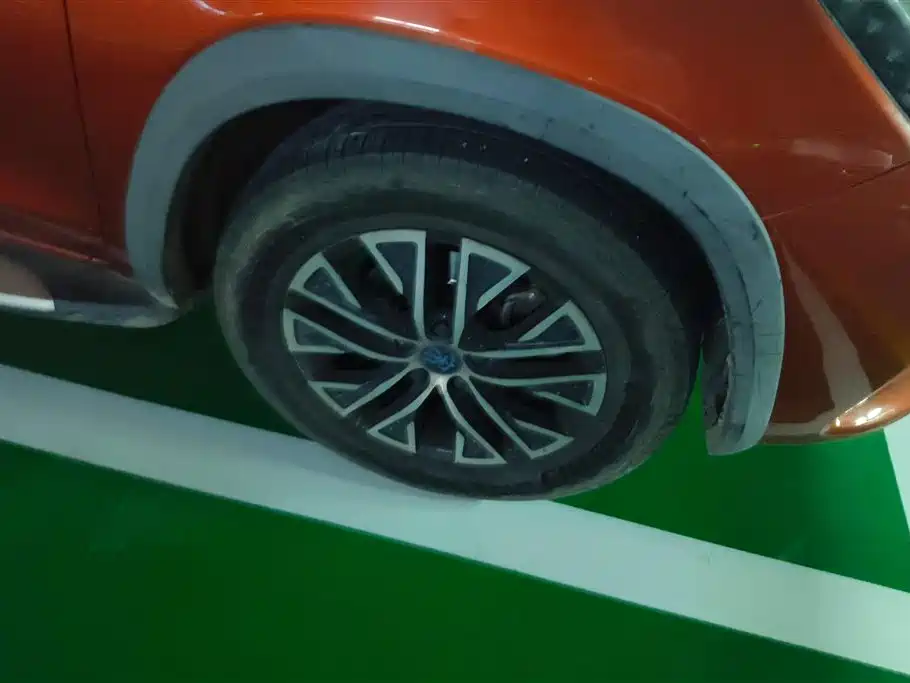 BYD Song New Energy 2017 Song DM 1.5TID Full-time 4WD Premium фото 6