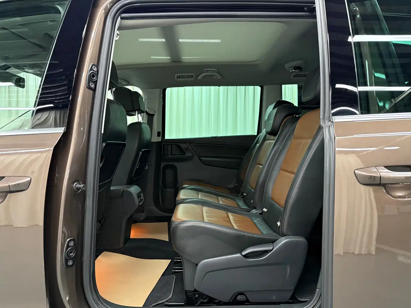 Volkswagen Sharan 2013 1.8TSI Comfort фото 15