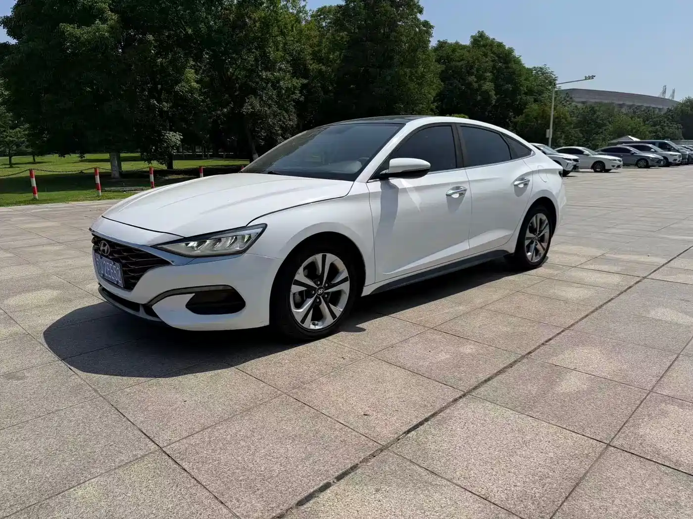 Hyundai Fista 2019 280TGDi Sport Edition China VI фото 3