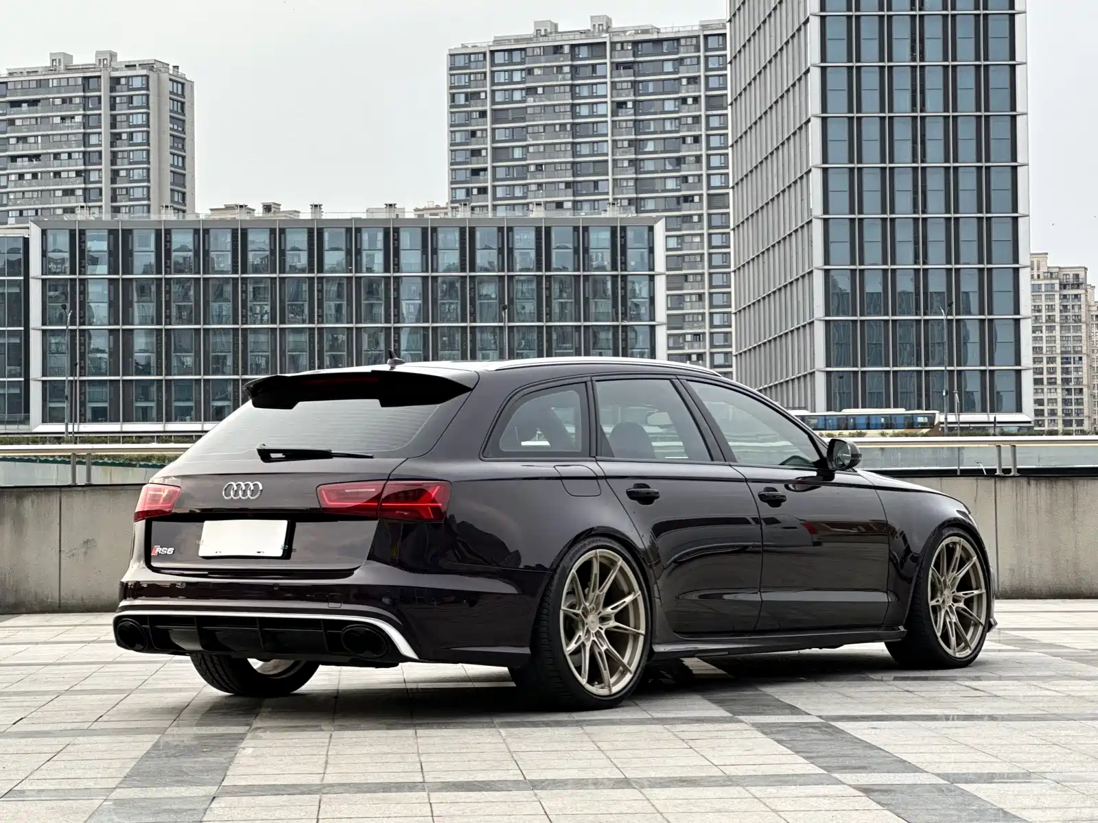 Фото 4 - Audi RS 6
