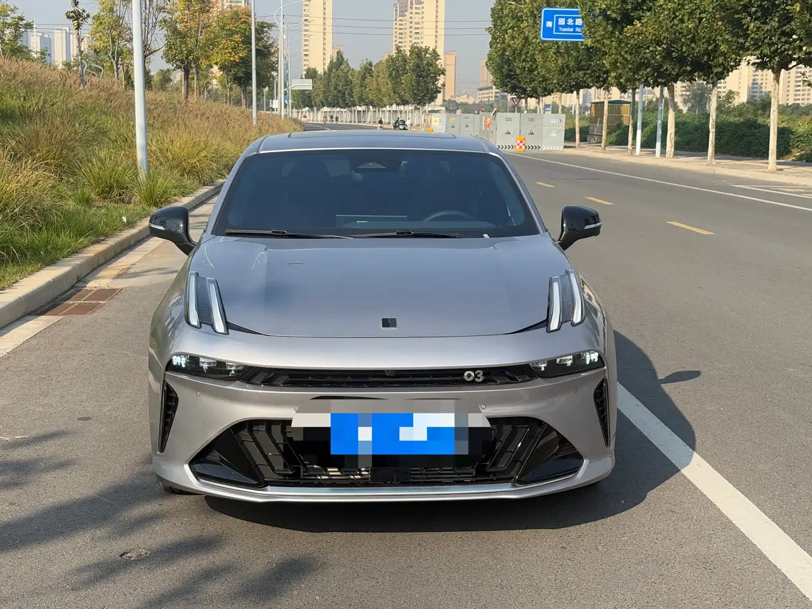 صورة 1 - Lynk & Co 03