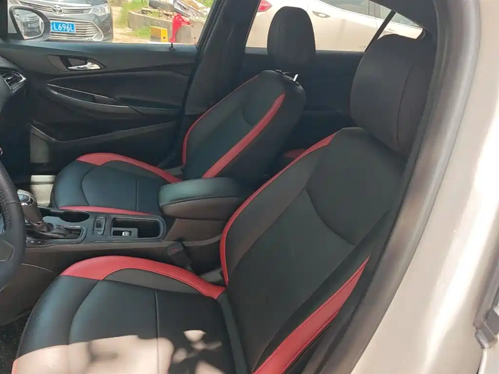 Chevrolet Cruze 2018 320 Automatic Pioneer Sunroof Edition фото 15