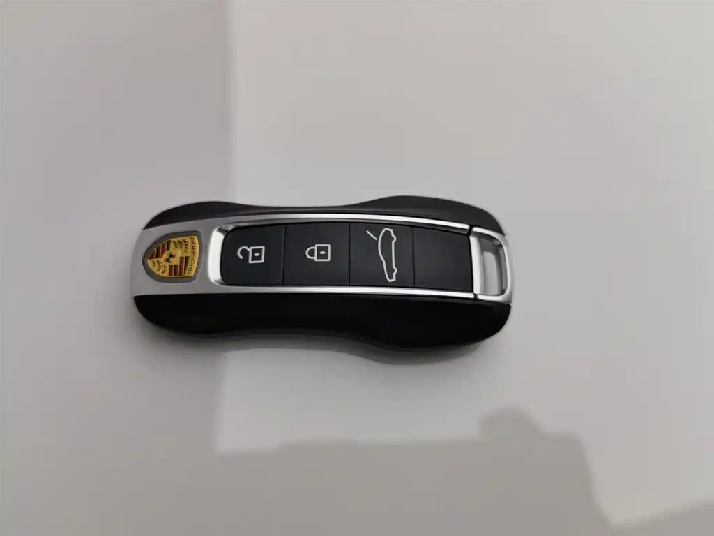 PORSCHE PANAMERA NEW ENERGY