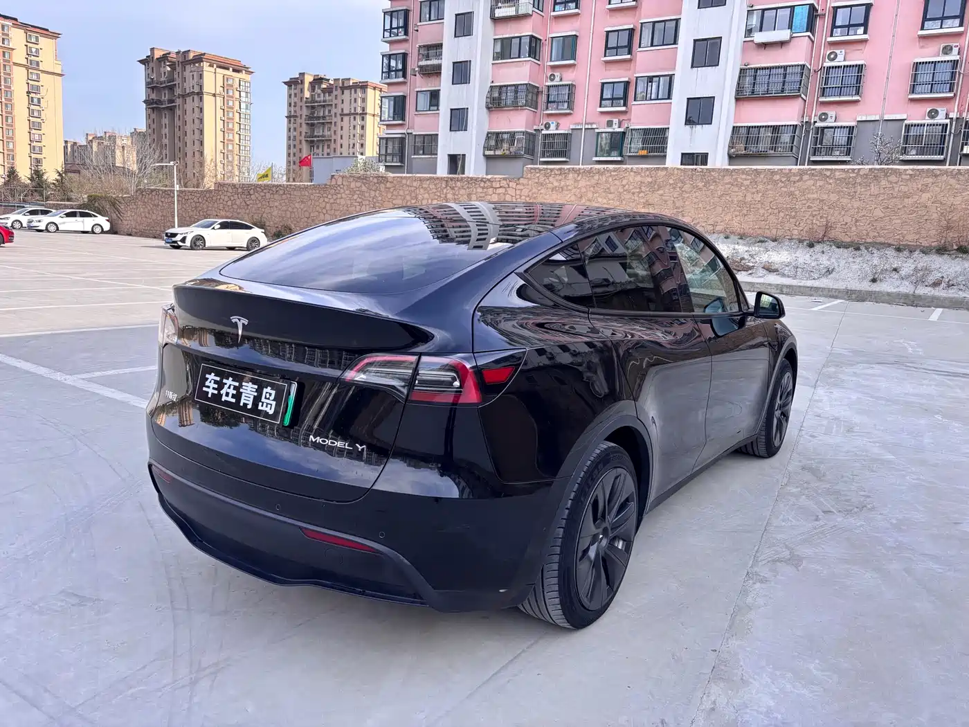 TESLA MODEL Y