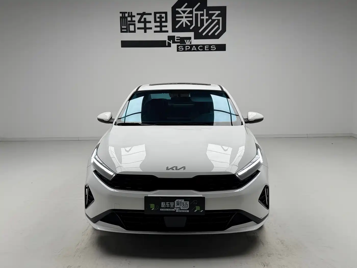 Kia K3 2023 Model 1.5L CVT Luxury Edition фото 2