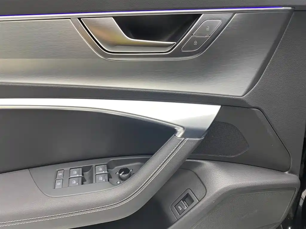 Audi A7L 2024 45 TFSI Luxury фото 26