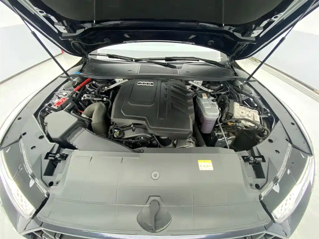 Audi A7L 2024 45 TFSI Luxury фото 12