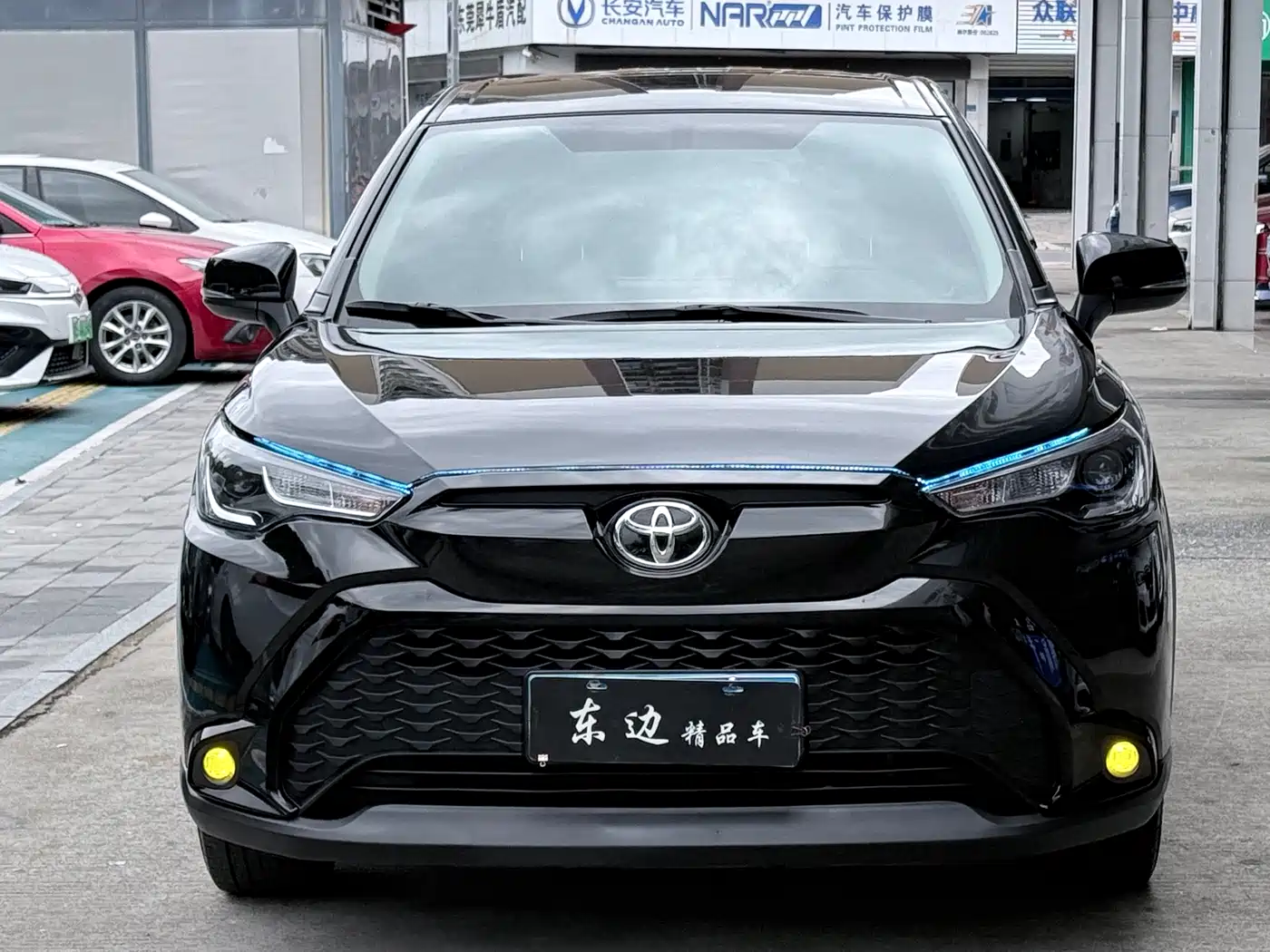 Toyota Frontlander 2023 2.0L CVT Elite Edition фото 12