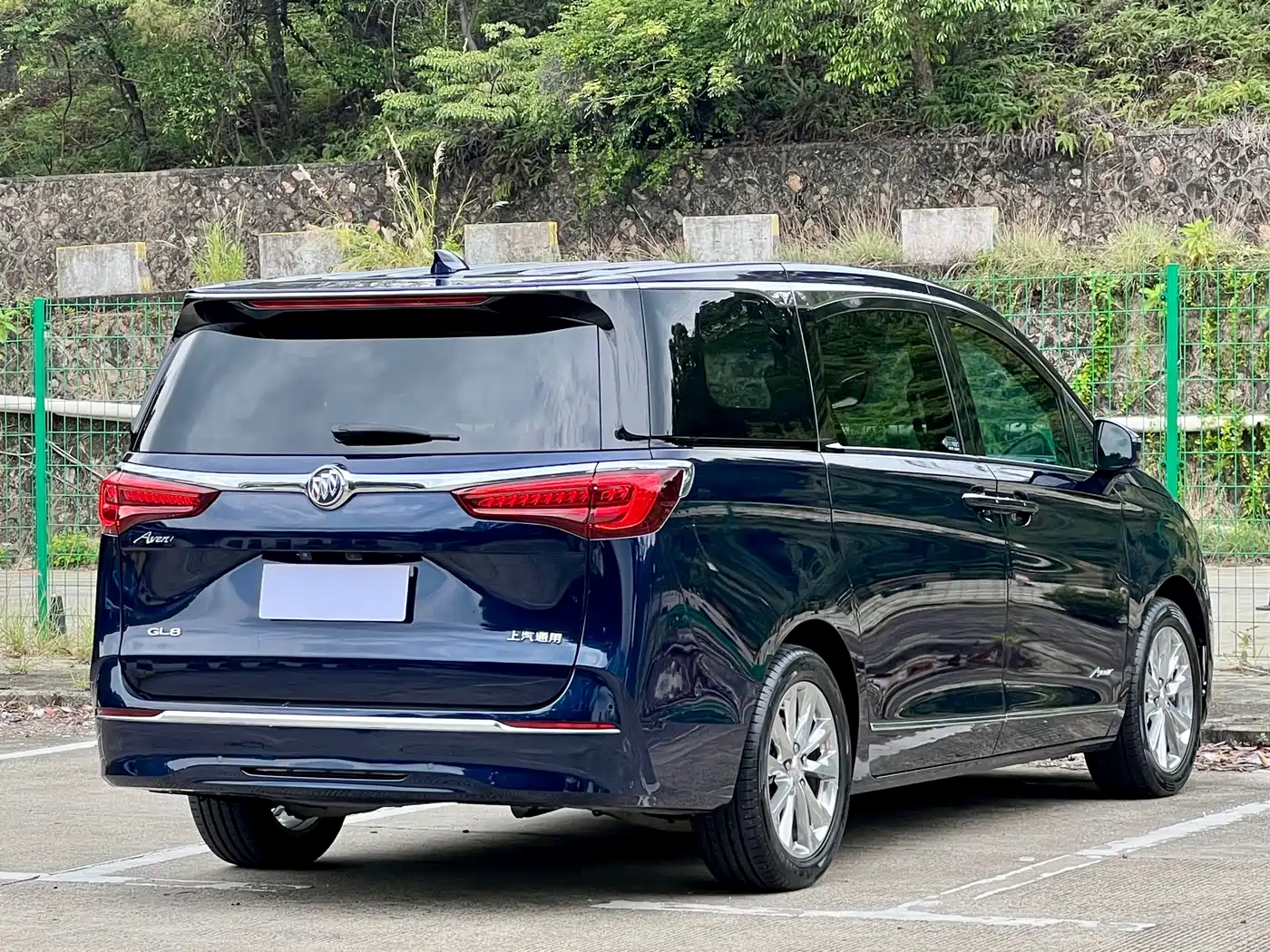 Buick GL8 2022 Avenir 4-Seater Prestige Edition фото 21