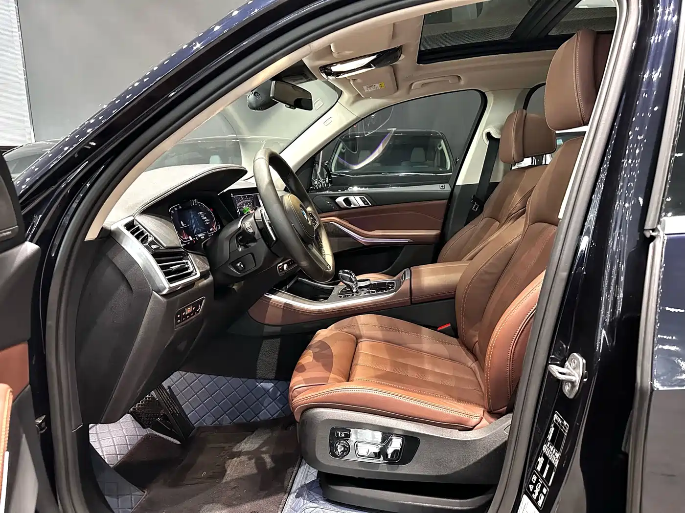 BMW X5 (Import) 2019 xDrive40i Exclusive M Sport Package фото 4