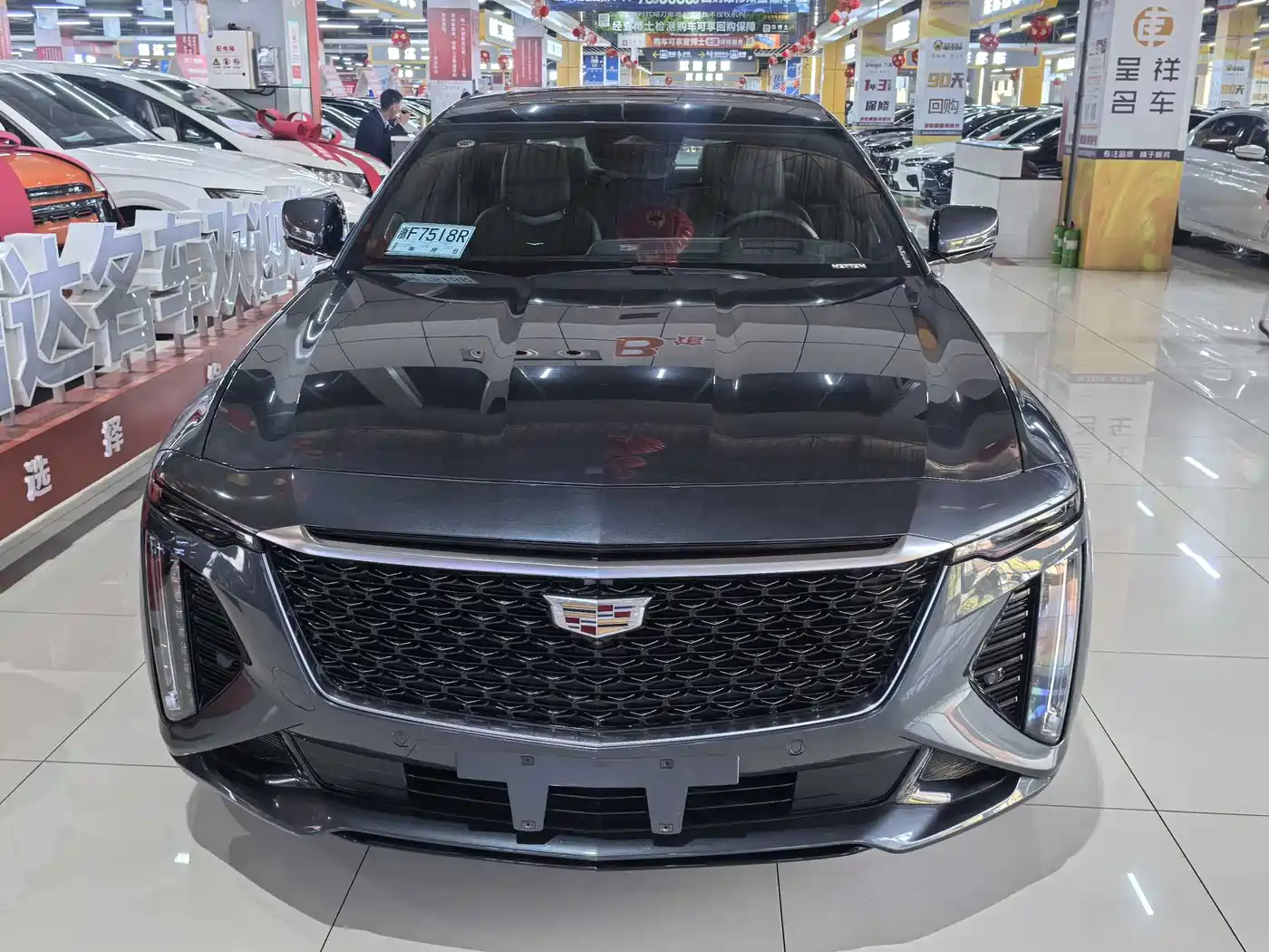 Cadillac CT6 2023 28T Platinum Model фото 2