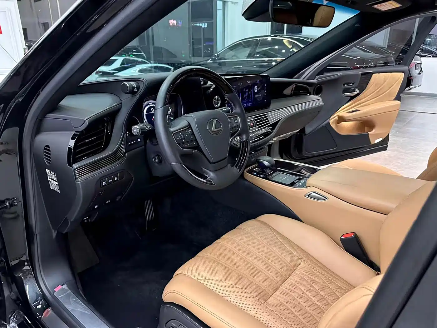 Lexus LS 2021 2021 500h Luxury Edition