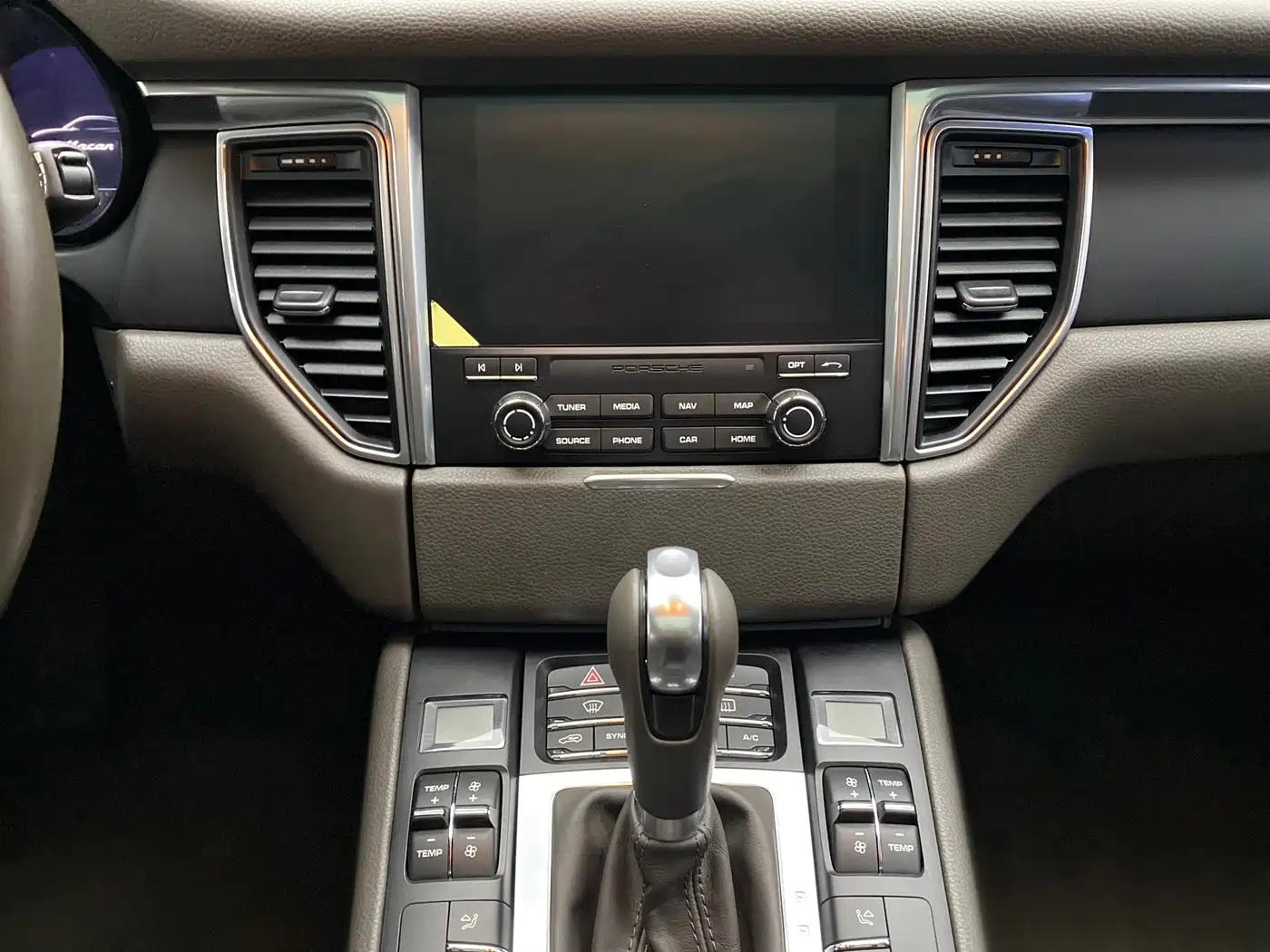 Porsche Macan 2017 Macan 2.0T фото 18